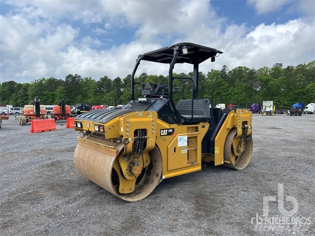 CAT CB8 Cilindri compactori dubli