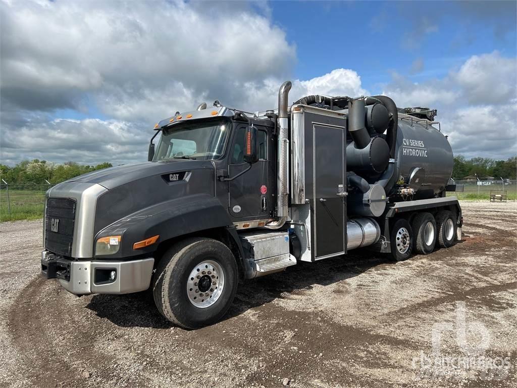 CAT CT660 Camion vidanje
