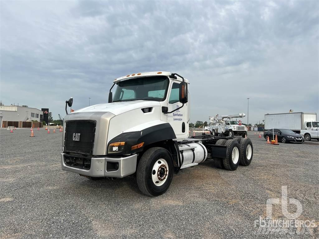 CAT CT660S Camion cabina sasiu