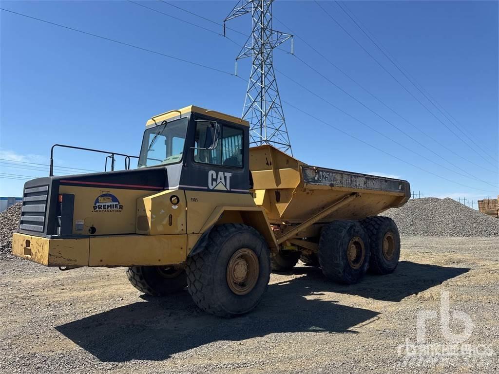 CAT D250E Transportoare articulate