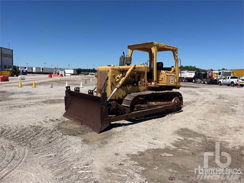 CAT D5B Buldozere pe senile
