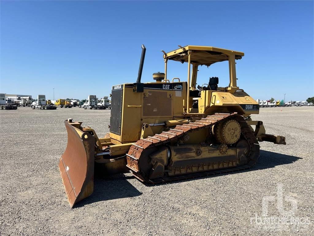 CAT D6M XL Buldozere pe senile