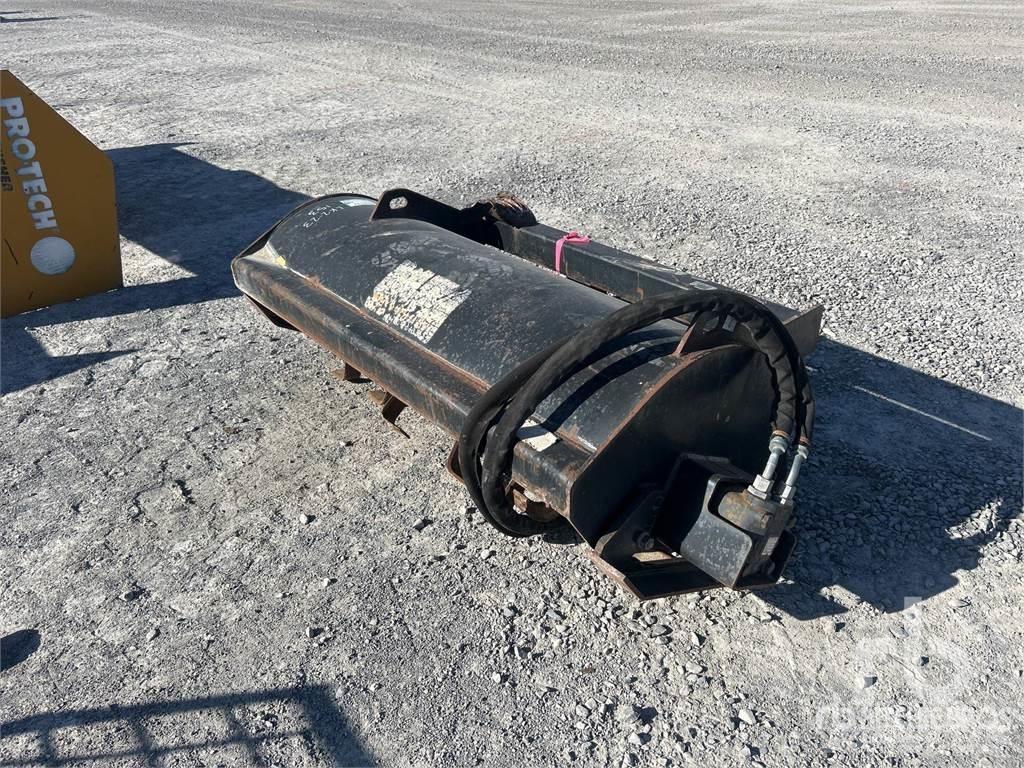 CAT LT13B Utilaje întreţinere terenuri - Altele