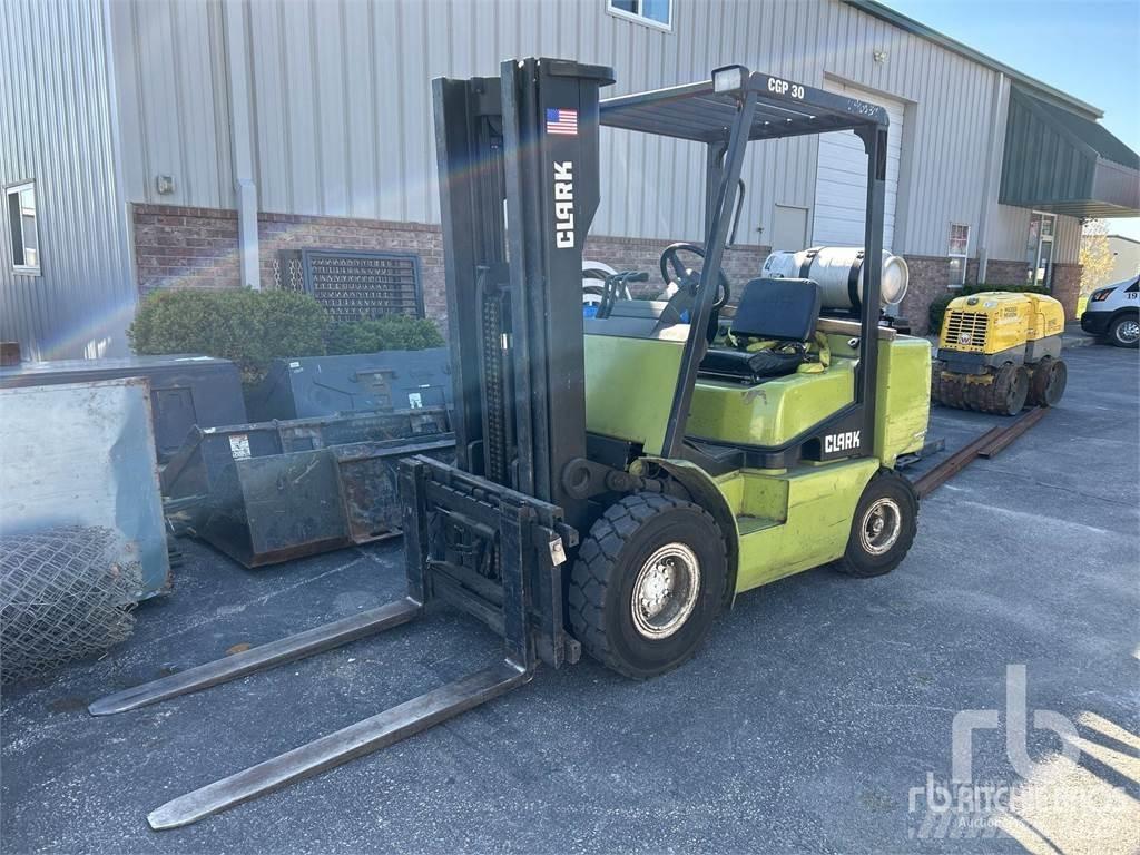 Clark CGP30 Stivuitor diesel
