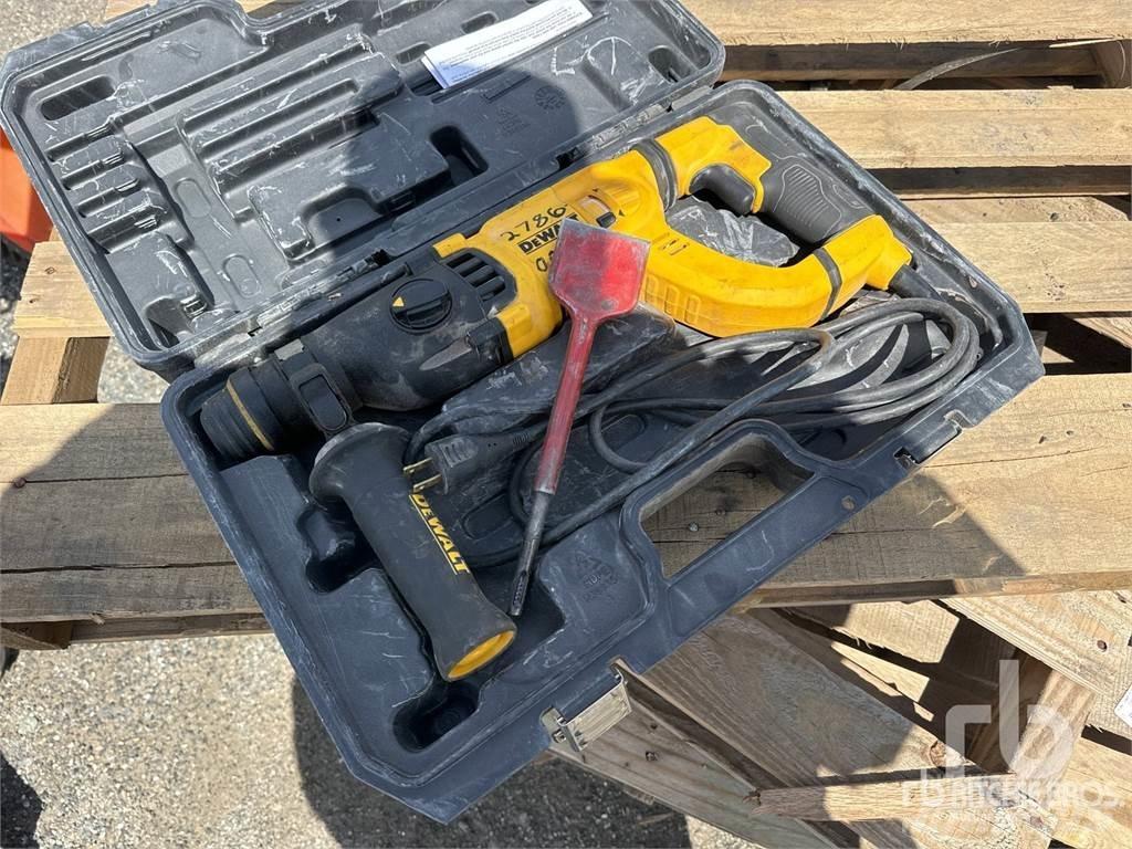DeWalt D25262 Utilaje construcții - Altele