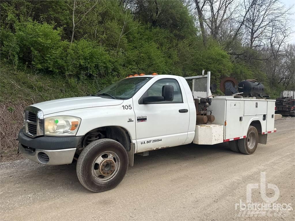 Dodge 3500 Municipal/vehicul cu uz general