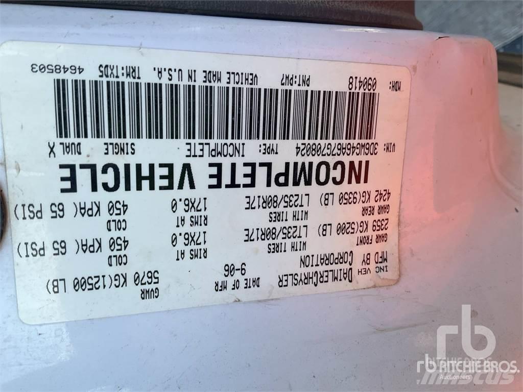 Dodge 3500 Camioane platforma/prelata