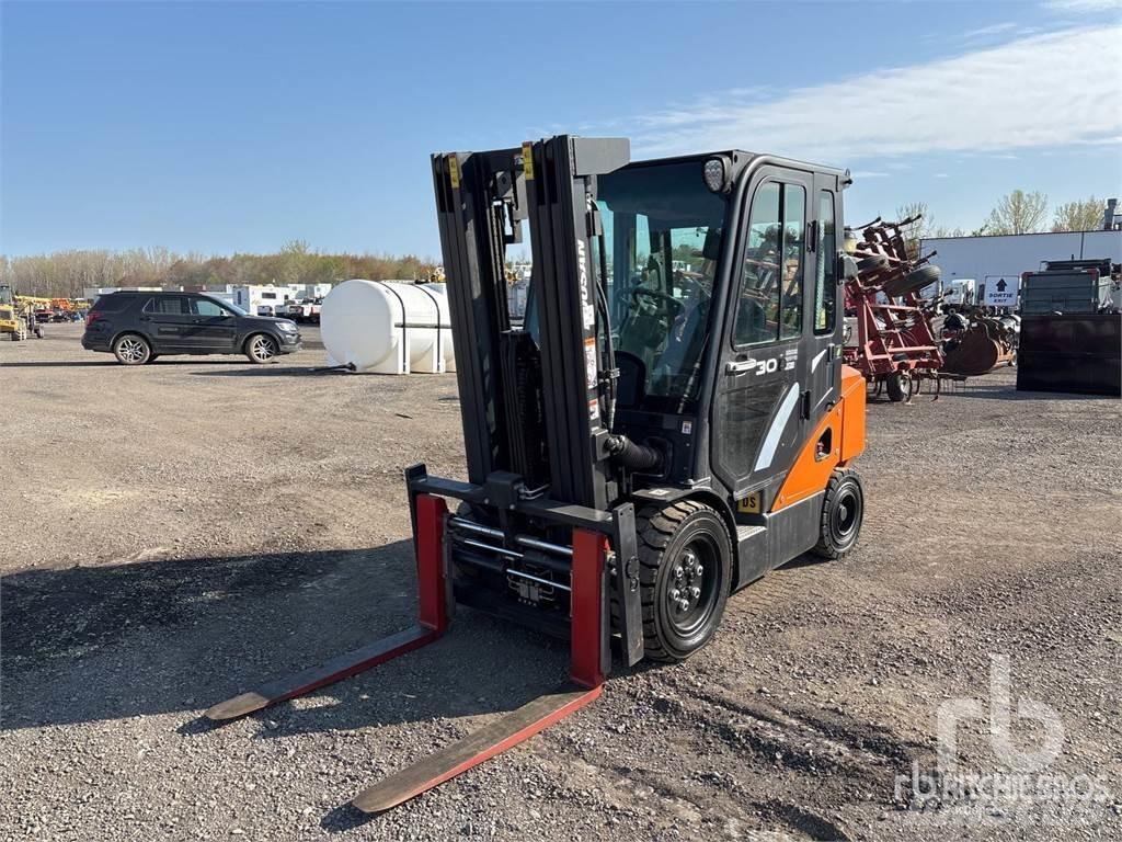 Doosan D30S-7 Stivuitor diesel