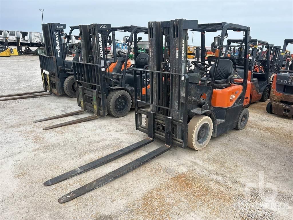 Doosan G25G Stivuitor diesel