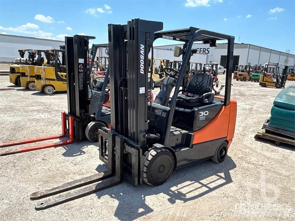 Doosan GC30E-5 Stivuitor diesel