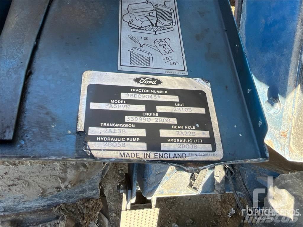 Ford 7740 Buldozere pentru montat tevi