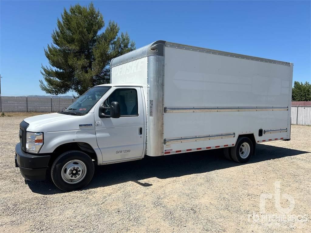 Ford E-350 Utilitara