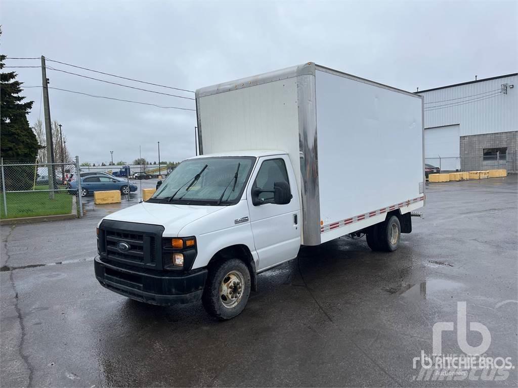 Ford E-450 Utilitara