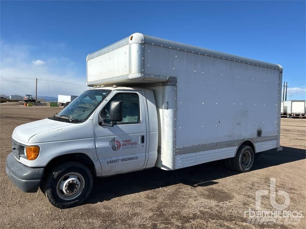 Ford E450 Utilitara