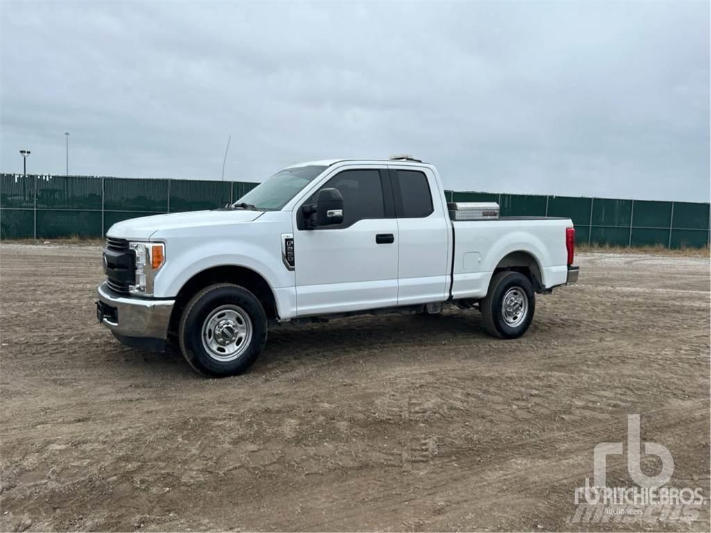 Ford F-250 Pick up/Platou