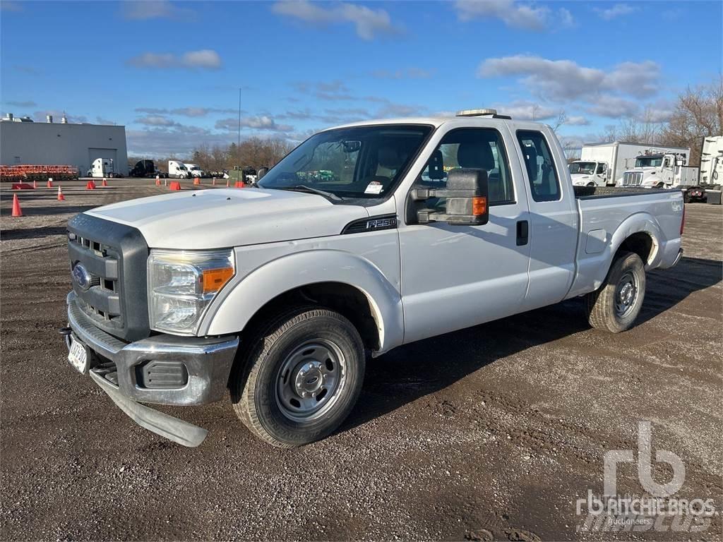 Ford F-250 Pick up/Platou