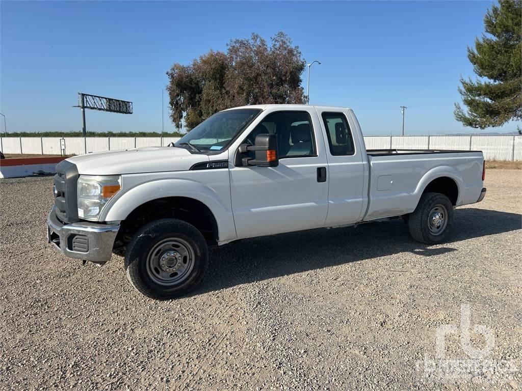 Ford F-250 Pick up/Platou