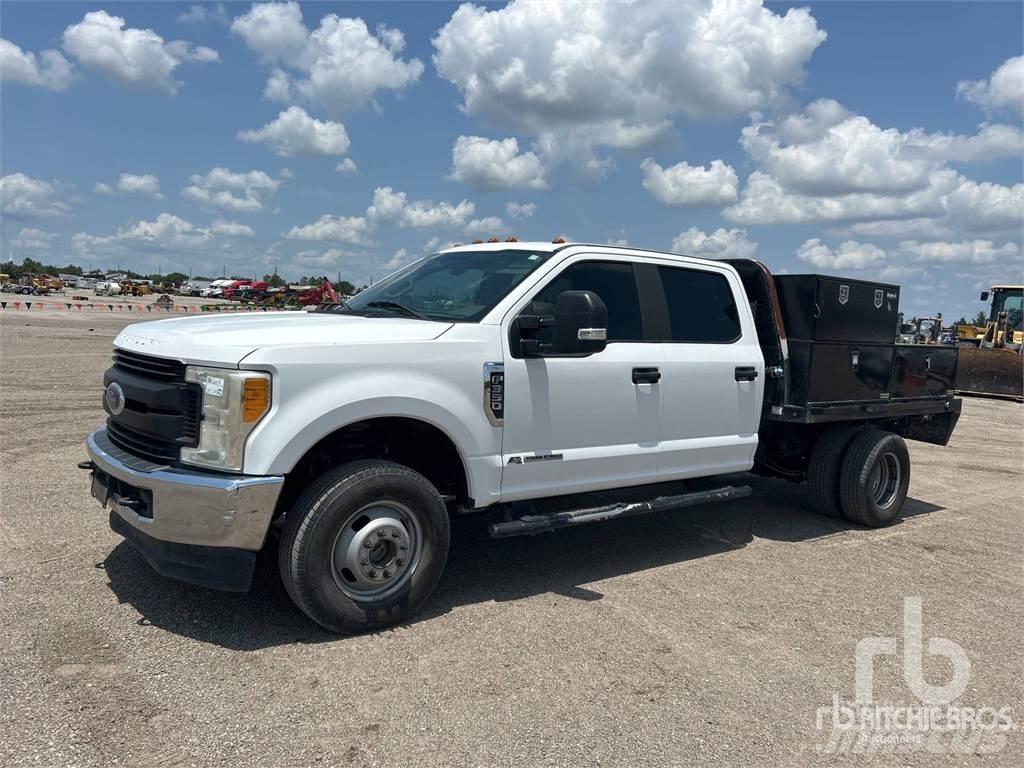 Ford F-350 Camioane platforma/prelata
