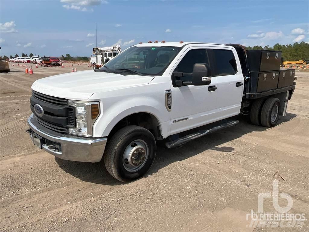 Ford F-350 Camioane platforma/prelata