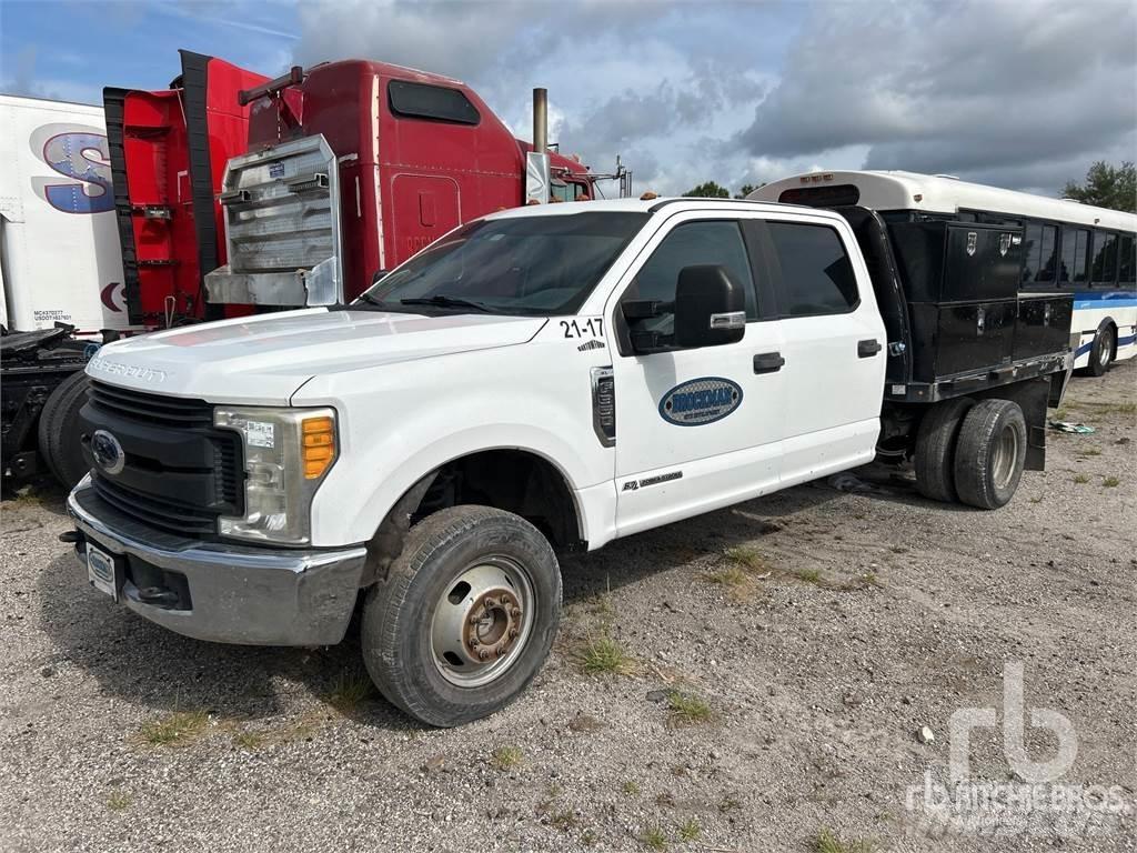 Ford F-350 Camioane platforma/prelata