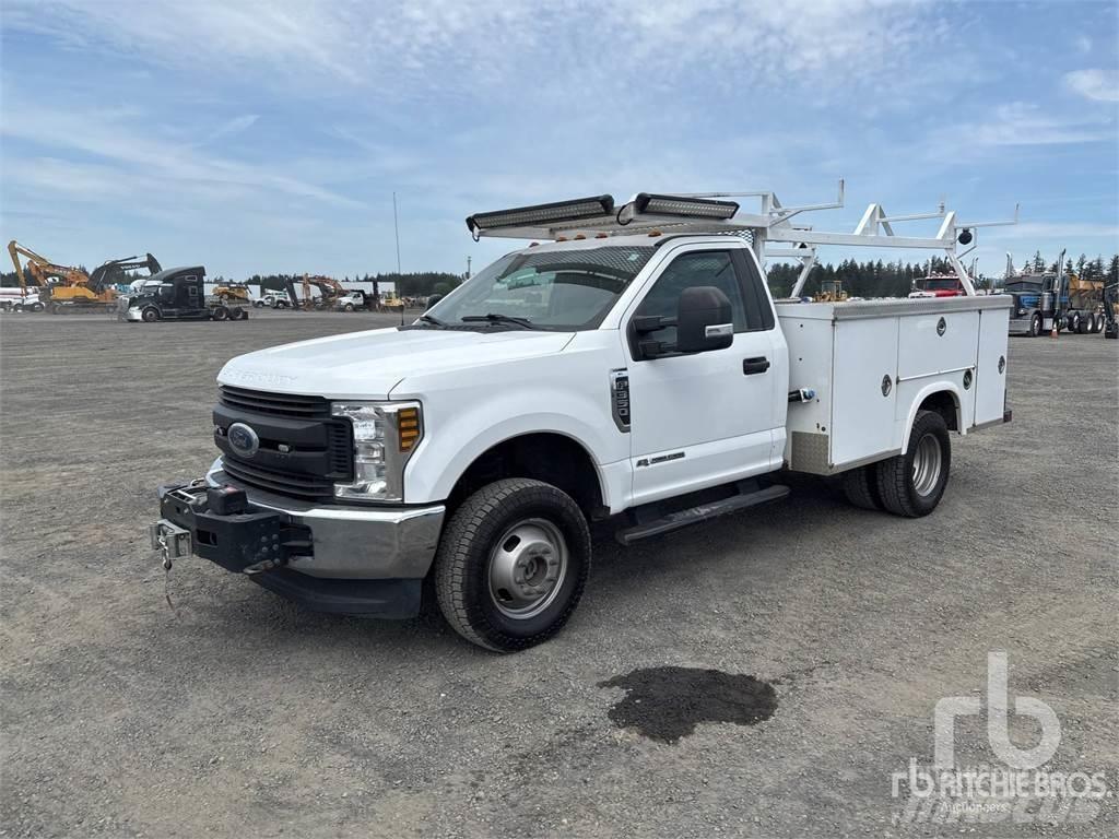 Ford F-350 Camion cabina sasiu