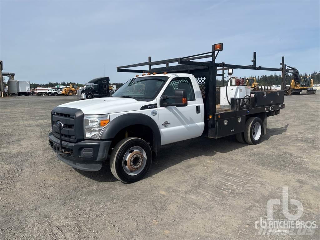 Ford F-550 Camioane platforma/prelata