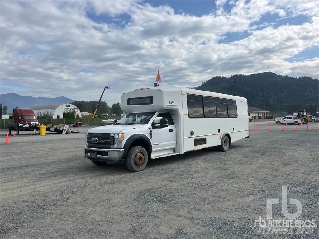 Ford F-550 Autobuze intercity