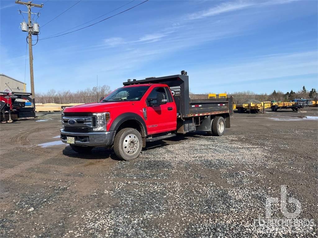 Ford F-550 Autobasculanta