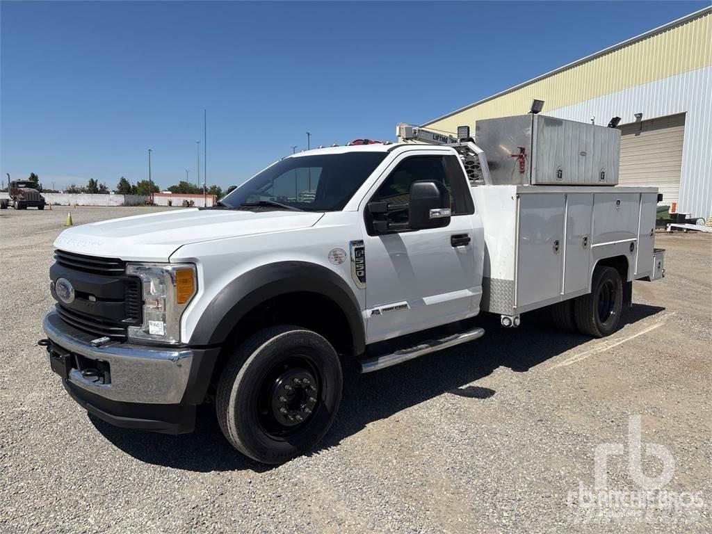 Ford F-550 Municipal/vehicul cu uz general