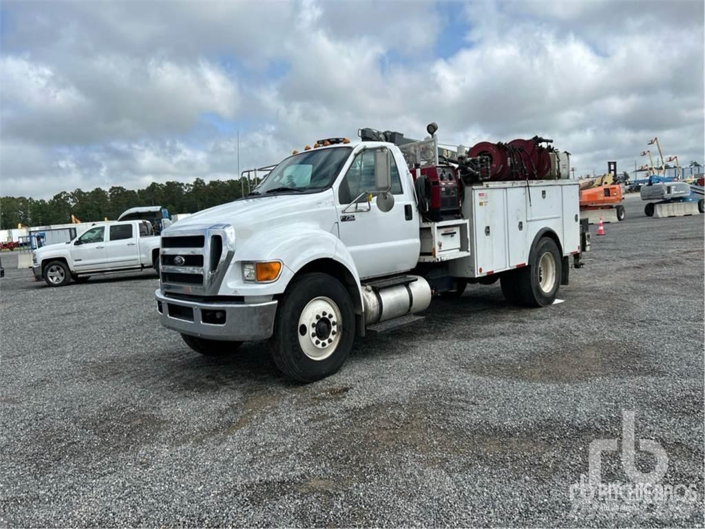 Ford F-750 Municipal/vehicul cu uz general