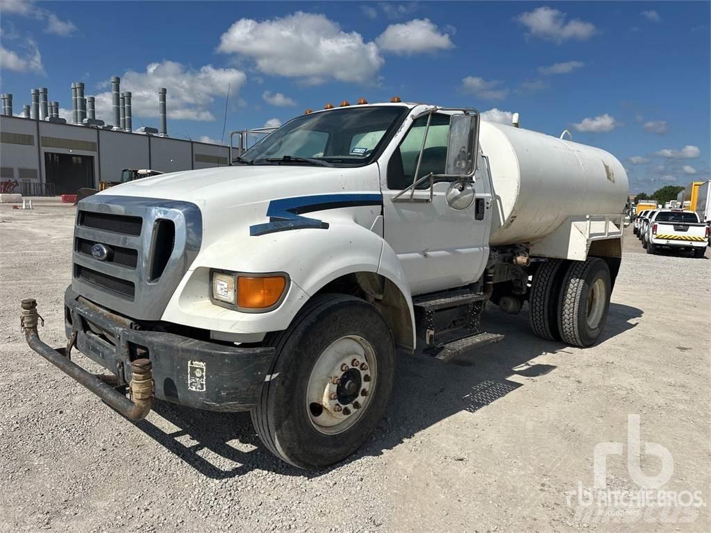 Ford F-750 Cisterne