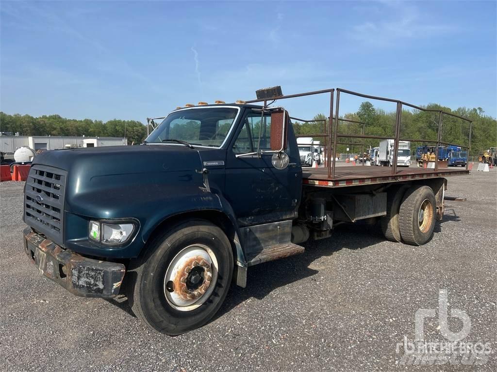 Ford F800 Camioane platforma/prelata