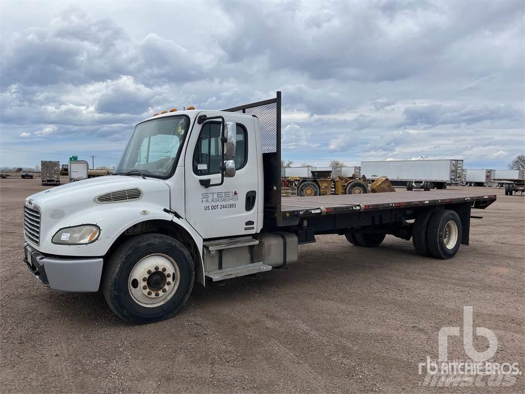 Freightliner M2 Camioane platforma/prelata