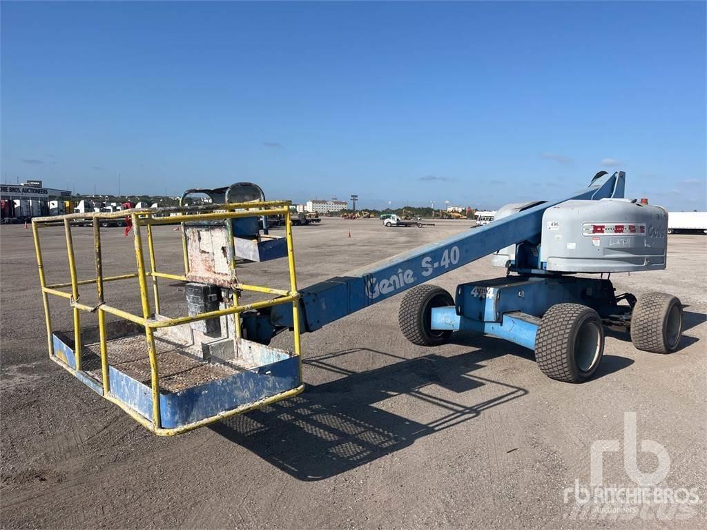 Genie S40 Nacele cu brat articulat