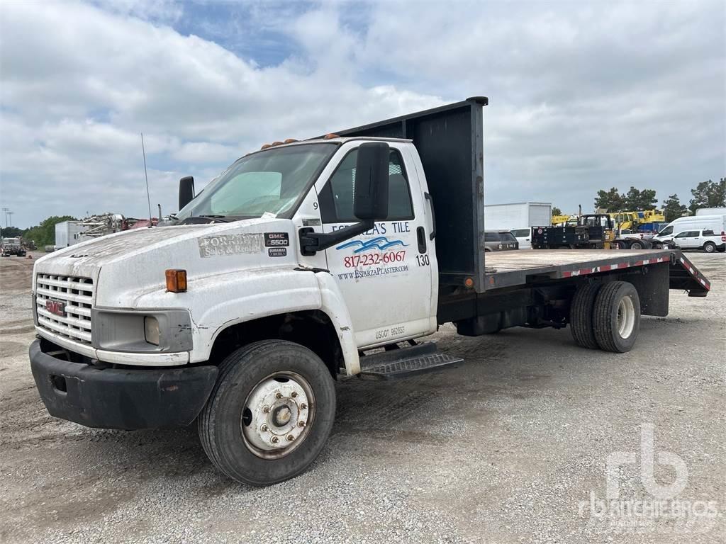 GMC C5500 Camioane platforma/prelata