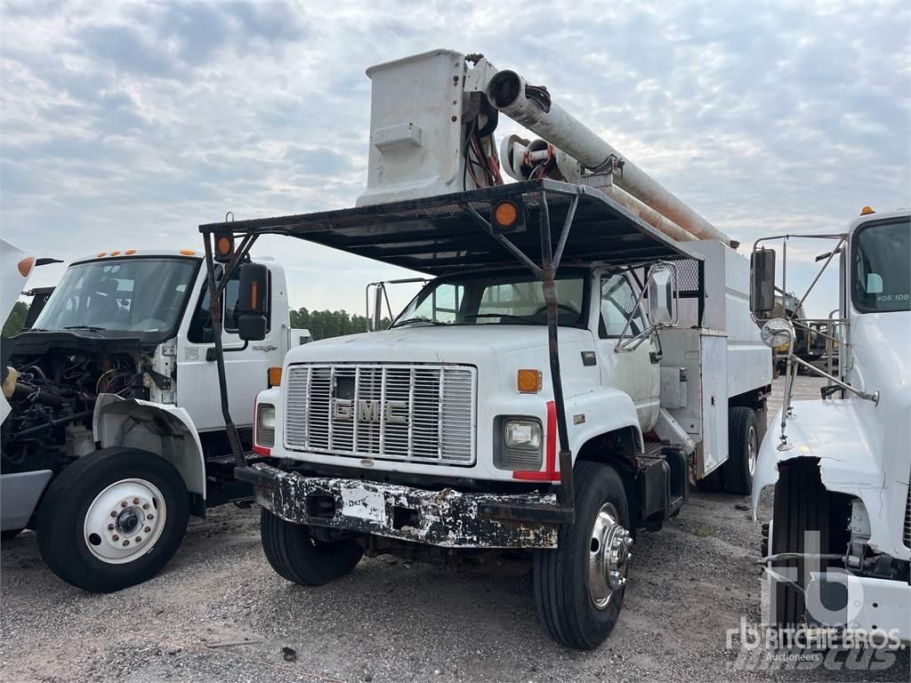 GMC C7500 Platforme aeriene montate pe remorca