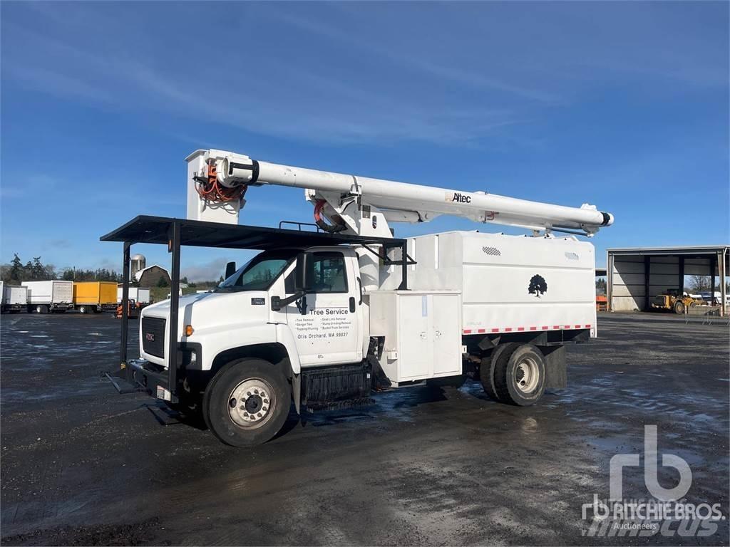 GMC C7500 Platforme aeriene montate pe remorca