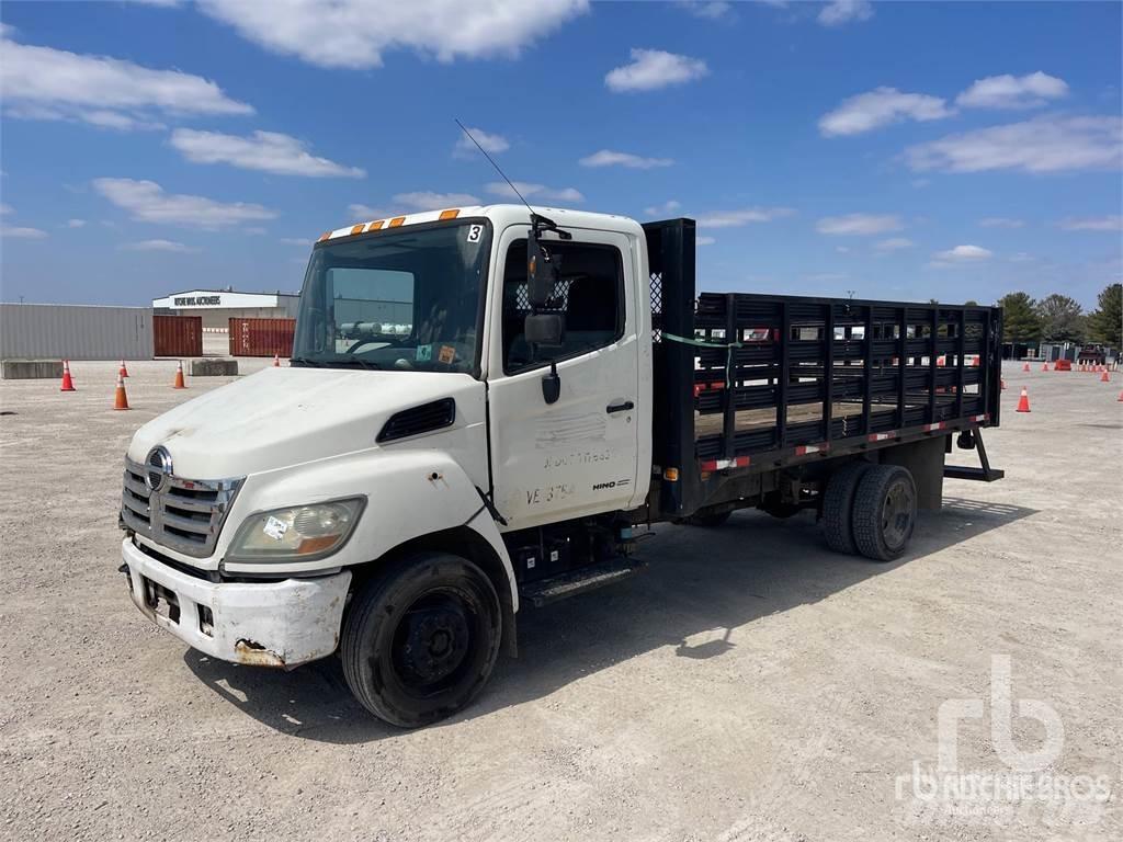 Hino 165 Camioane platforma/prelata