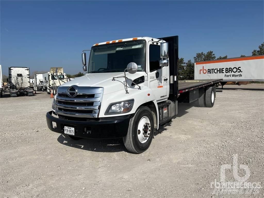 Hino 268 Camioane platforma/prelata