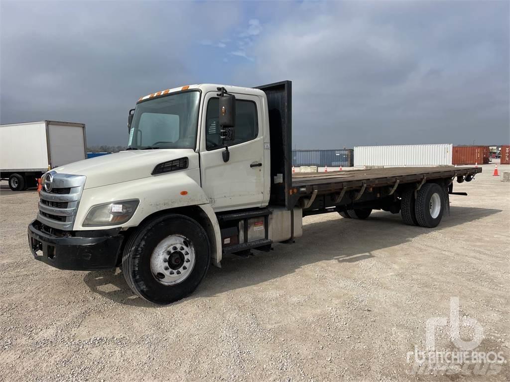 Hino 268 Camioane platforma/prelata