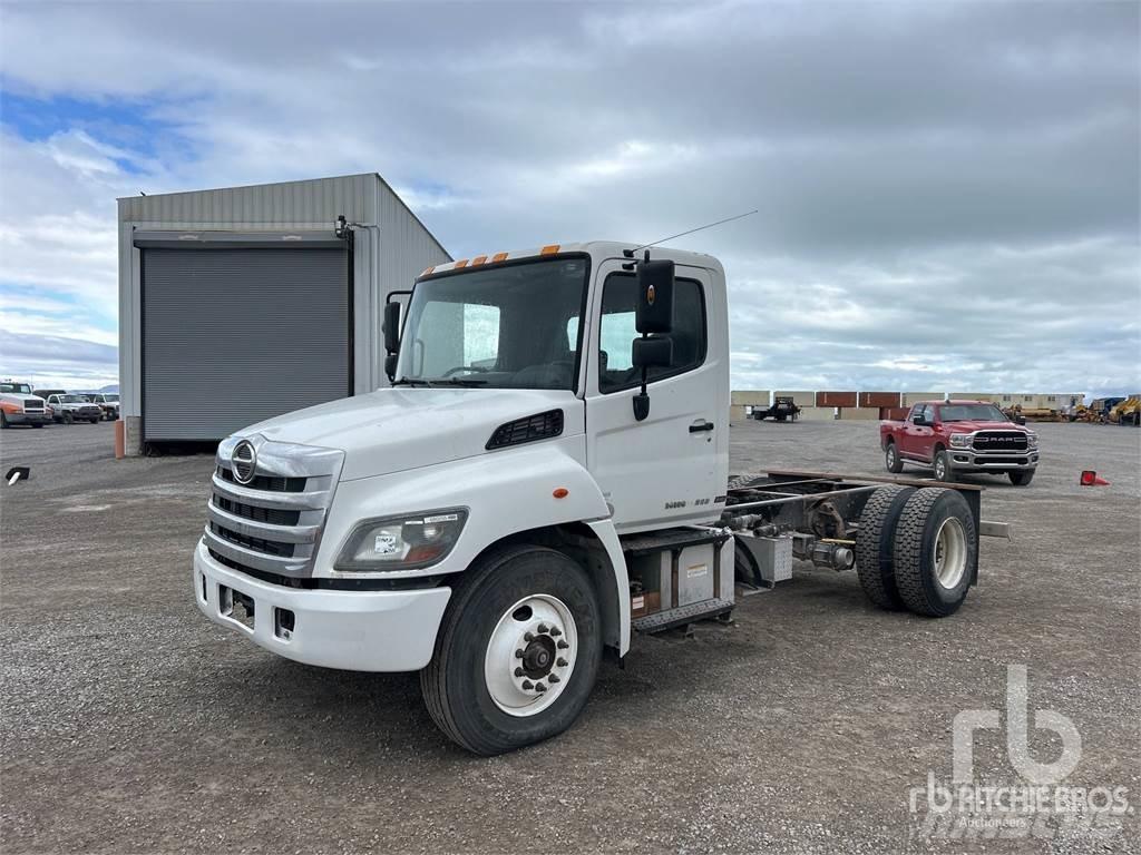 Hino 268 Camion cabina sasiu