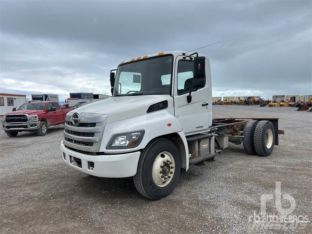 Hino 268 Camion cabina sasiu