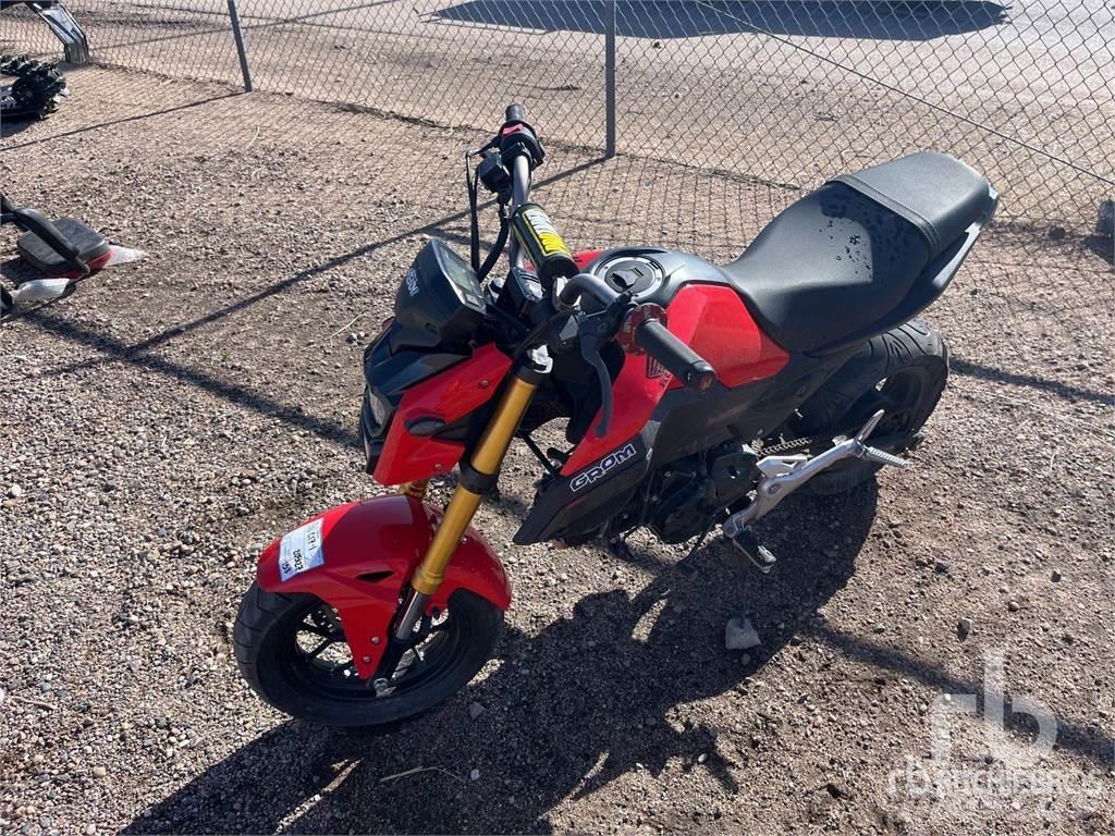 Honda GROM Masini