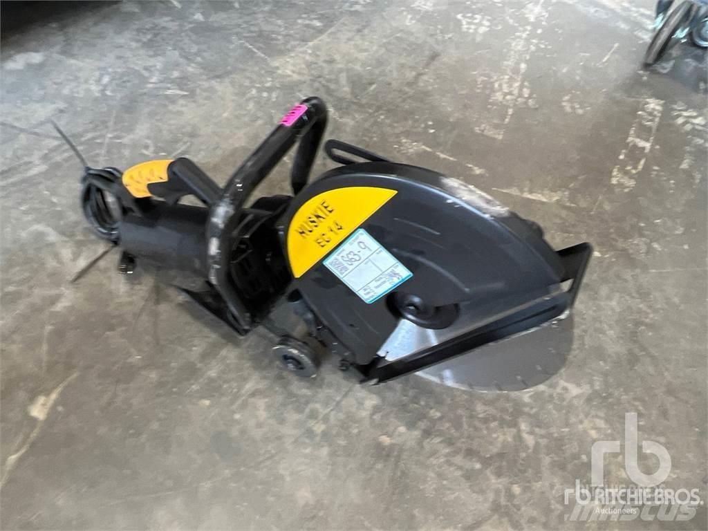 Huskie EC14 Alte componente