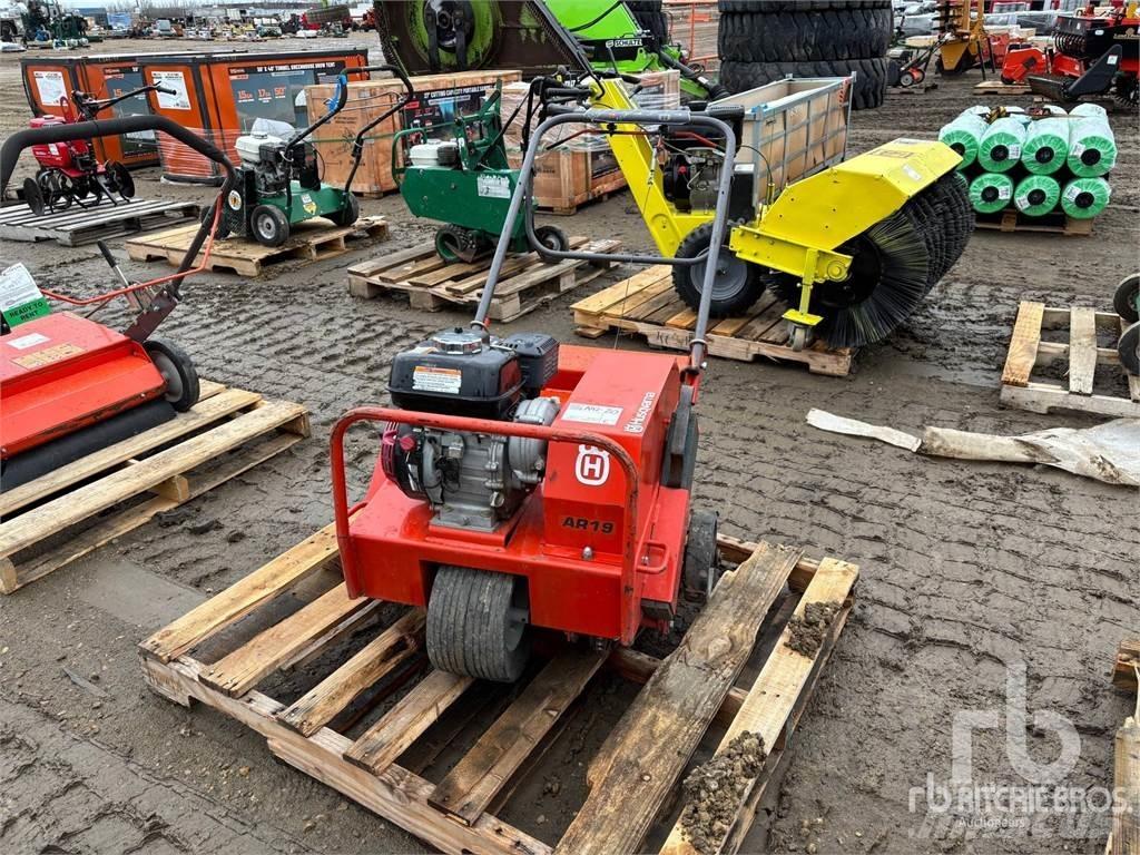 Husqvarna AR19H Utilaje întreţinere terenuri - Altele