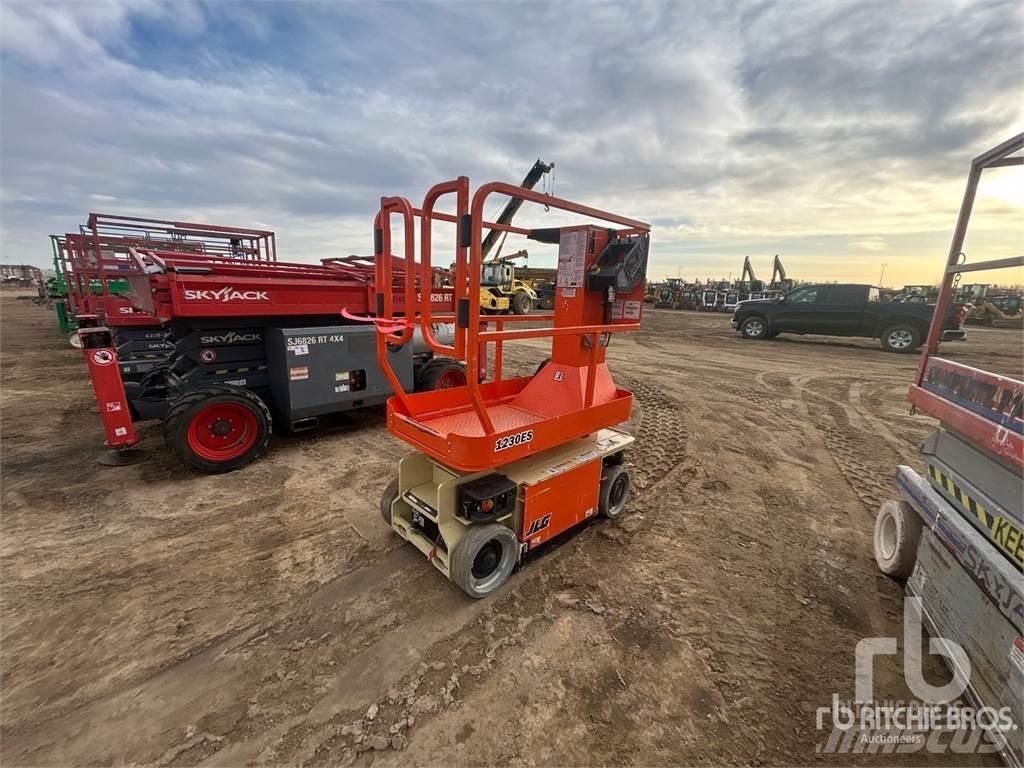 JLG 1230ES Nacele cu brat articulat