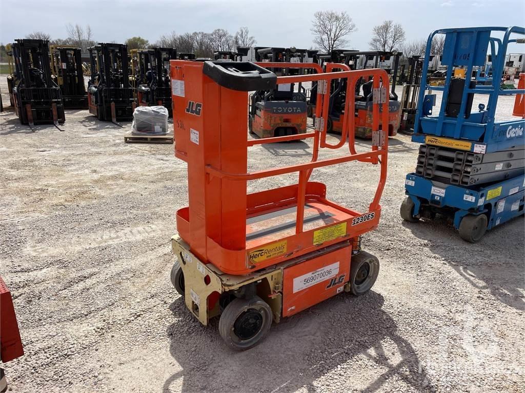 JLG 1230ES Nacele cu brat articulat