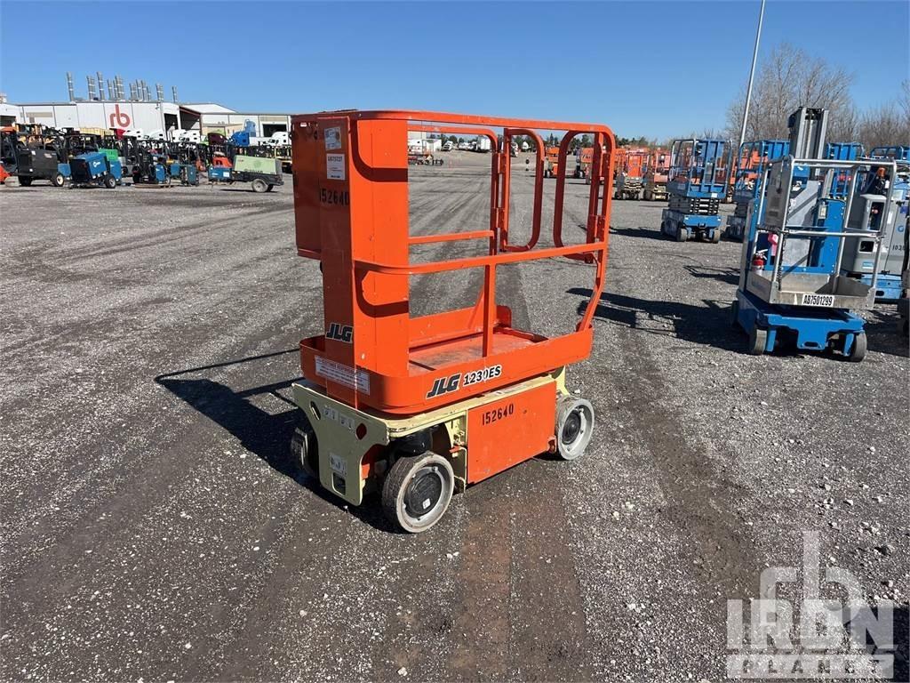 JLG 1230ES Nacele cu brat articulat