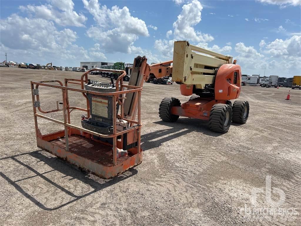 JLG 450AJ Nacele cu brat articulat