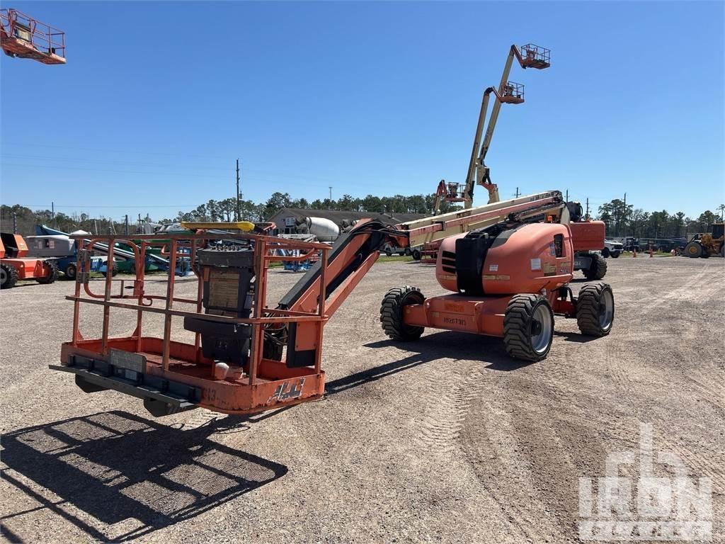 JLG 600AJ Nacele cu brat articulat